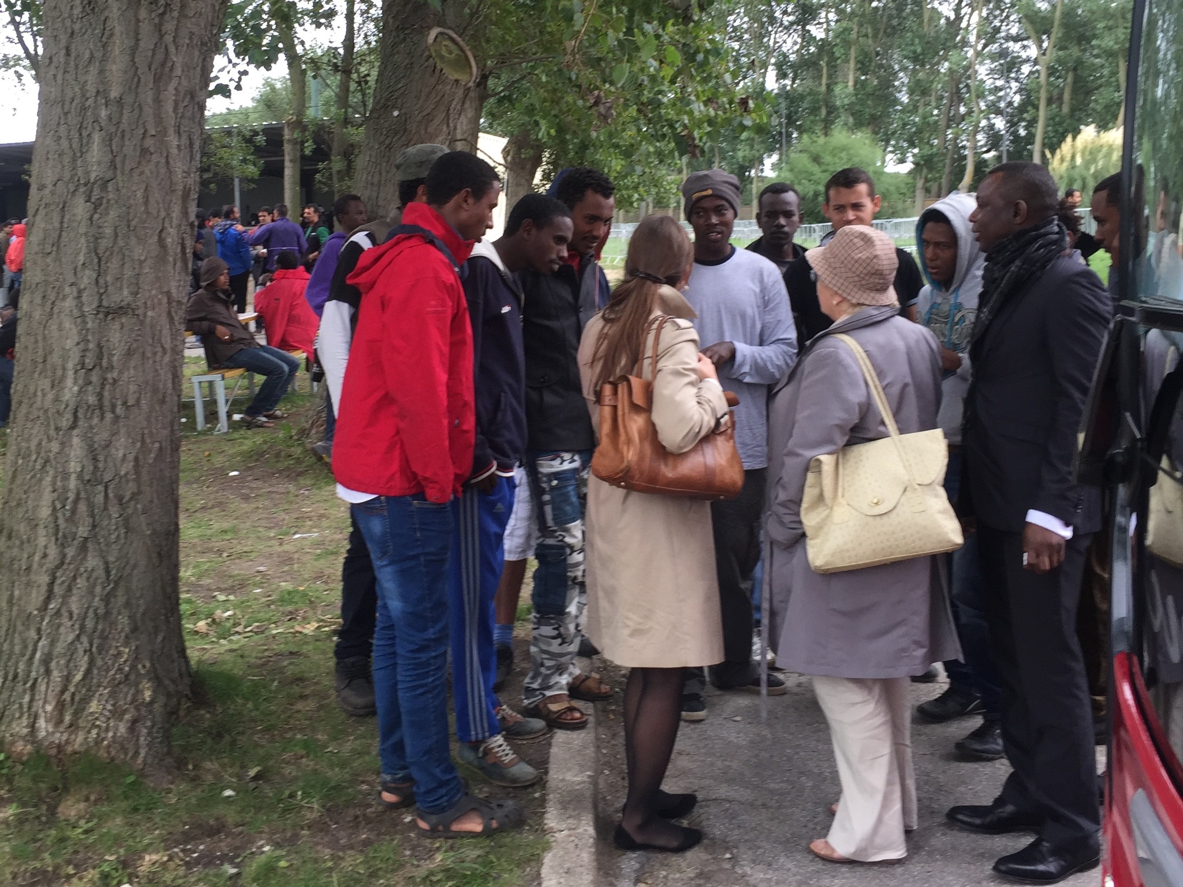 Integrating refugees and migrants: ALDE-CoR visits Calais and St Omer